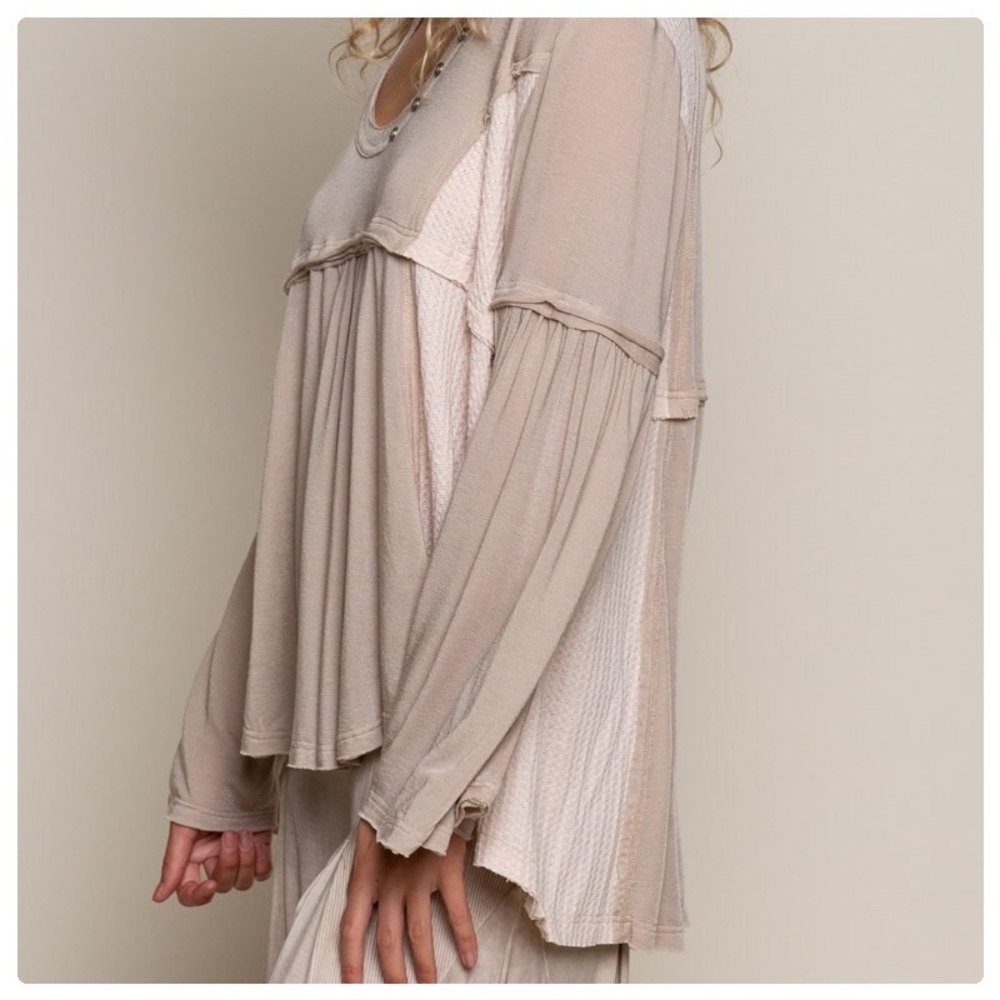 POL Soho Radiant Felt Soft Oversized Knit Top - Picture 6 of 12
